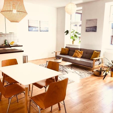 Helle 4 Zimmer Familien-Wohnung Mit Balkon! Schloss Schonbrunn In Gehdistanz Вена Экстерьер фото