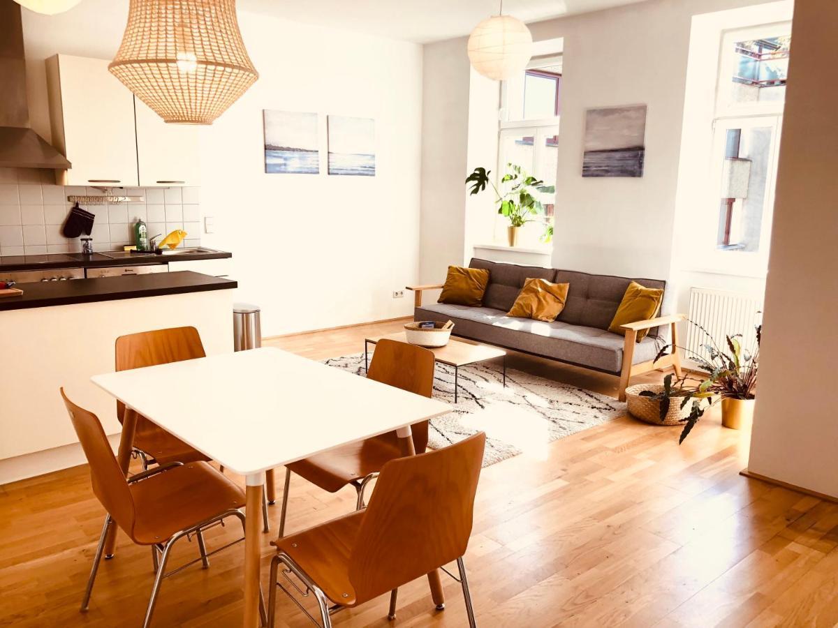 Helle 4 Zimmer Familien-Wohnung Mit Balkon! Schloss Schonbrunn In Gehdistanz Вена Экстерьер фото