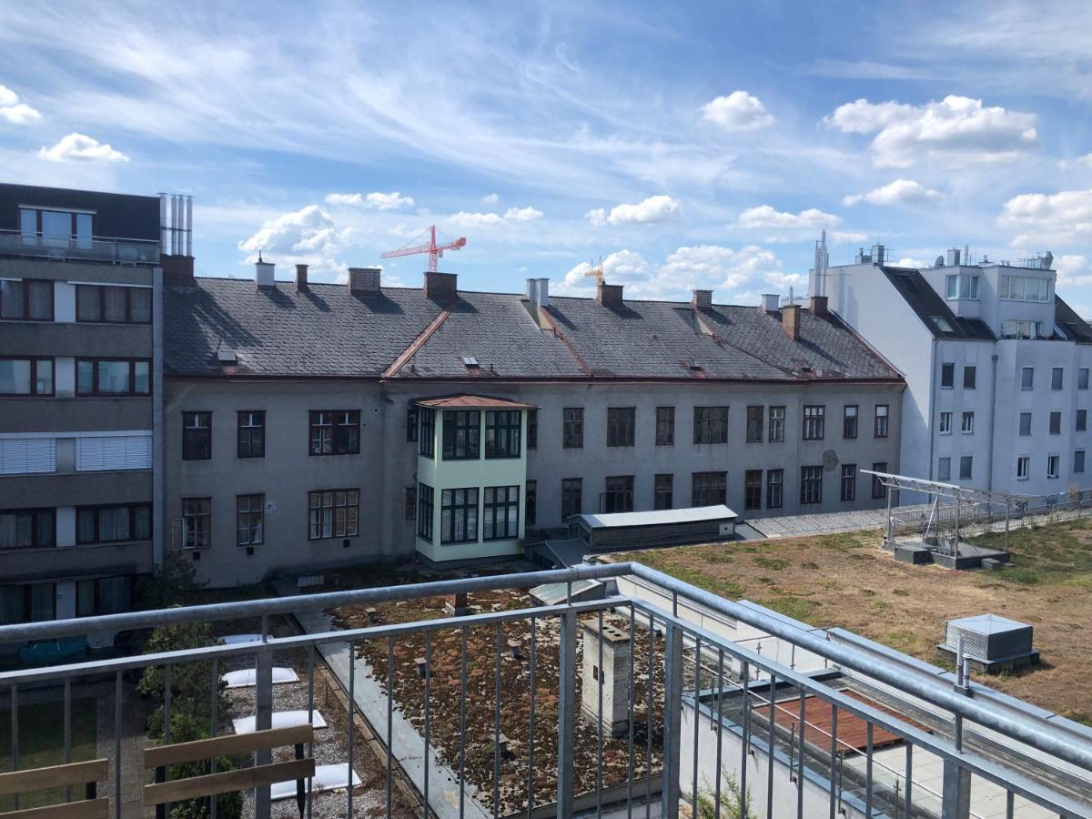 Helle 4 Zimmer Familien-Wohnung Mit Balkon! Schloss Schonbrunn In Gehdistanz Вена Экстерьер фото