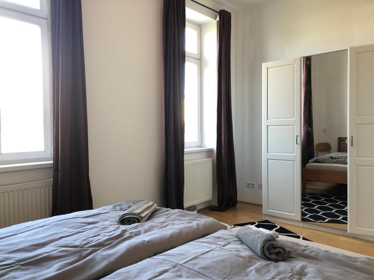 Helle 4 Zimmer Familien-Wohnung Mit Balkon! Schloss Schonbrunn In Gehdistanz Вена Экстерьер фото