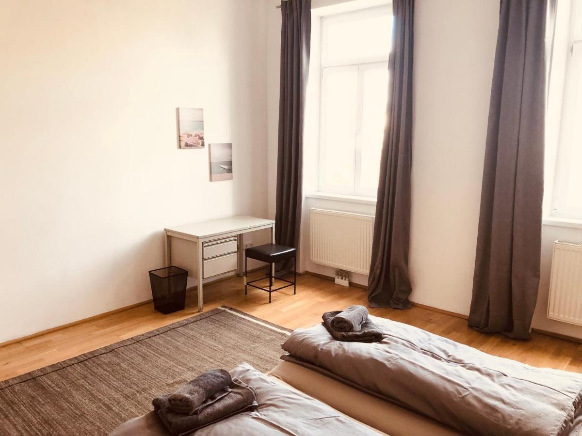 Helle 4 Zimmer Familien-Wohnung Mit Balkon! Schloss Schonbrunn In Gehdistanz Вена Экстерьер фото