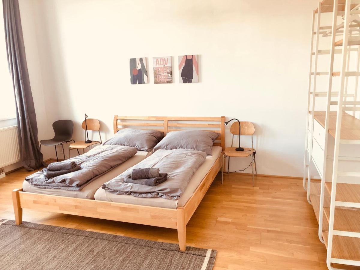 Helle 4 Zimmer Familien-Wohnung Mit Balkon! Schloss Schonbrunn In Gehdistanz Вена Экстерьер фото