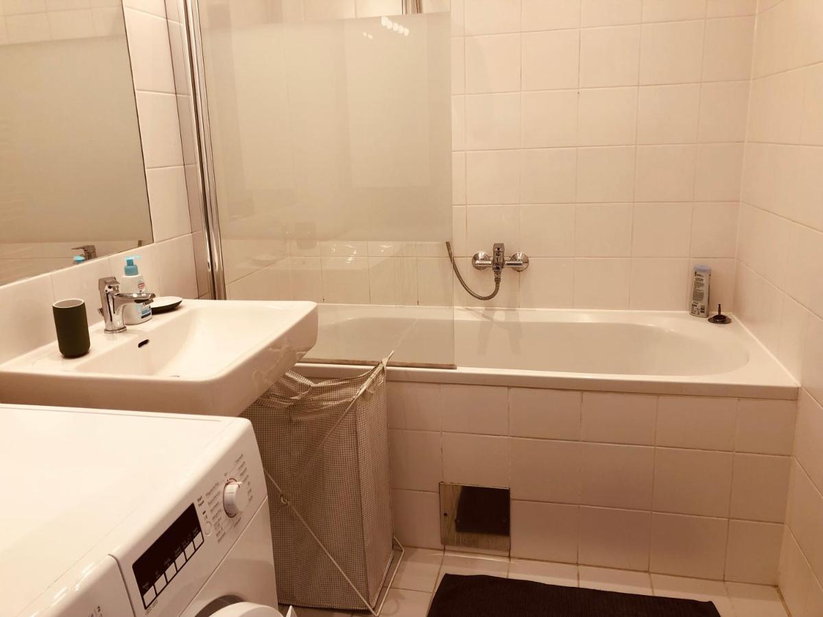Helle 4 Zimmer Familien-Wohnung Mit Balkon! Schloss Schonbrunn In Gehdistanz Вена Экстерьер фото